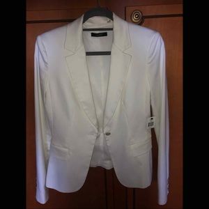 NWT Tahari by Ellie Tahari white blazer